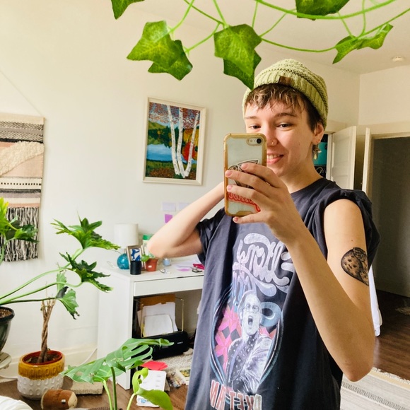 Meet your Posher, G. - Picture 1 of 2